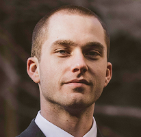 Analista de trading especializado en mercado cripto, Thomas Whitfield, retrato.